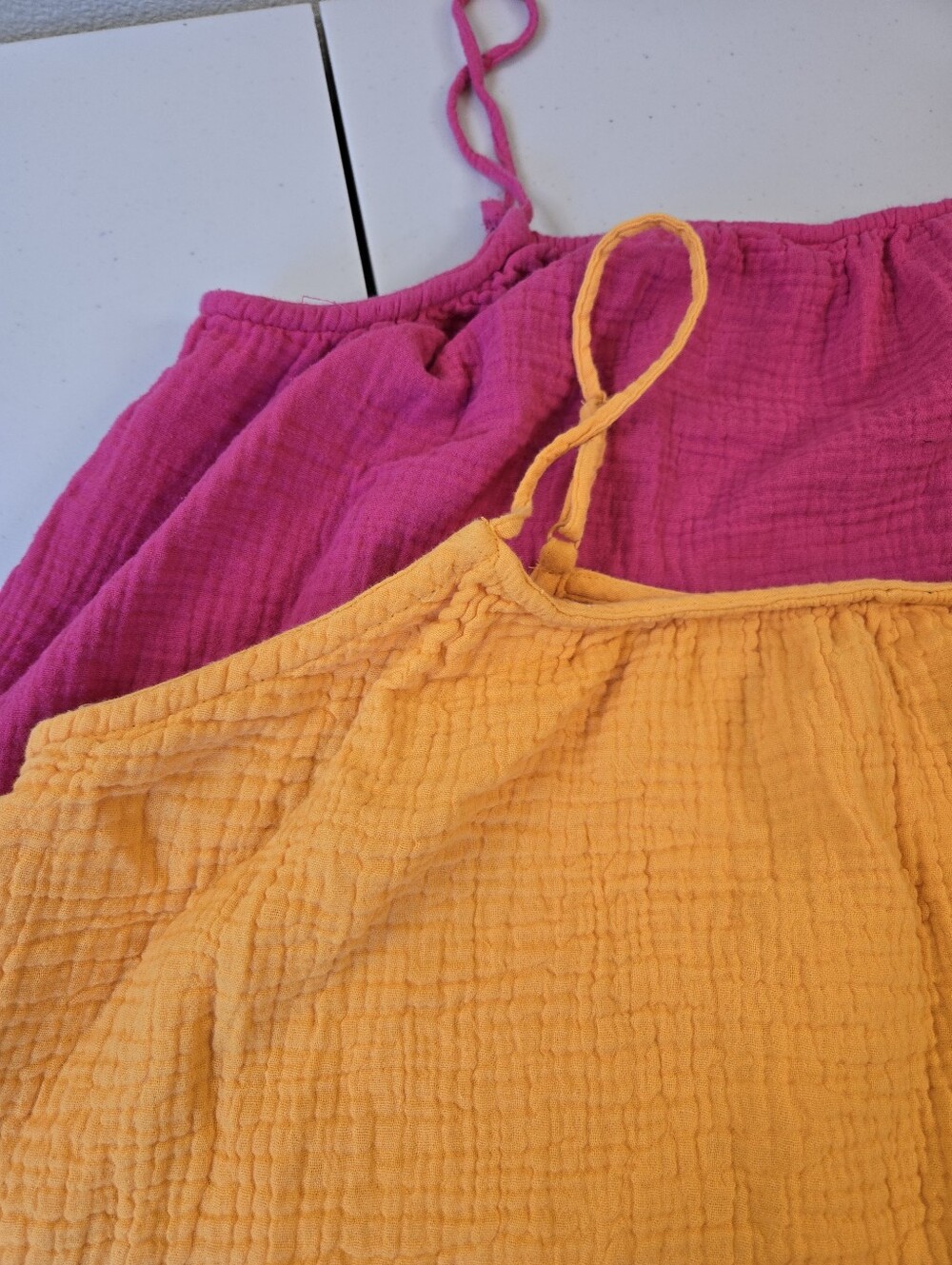 H&M Bundle of 2 Cropped Cotton Gauze Tank Tops in Fuchsia and Yellow Size XL - Picture 3 of 11